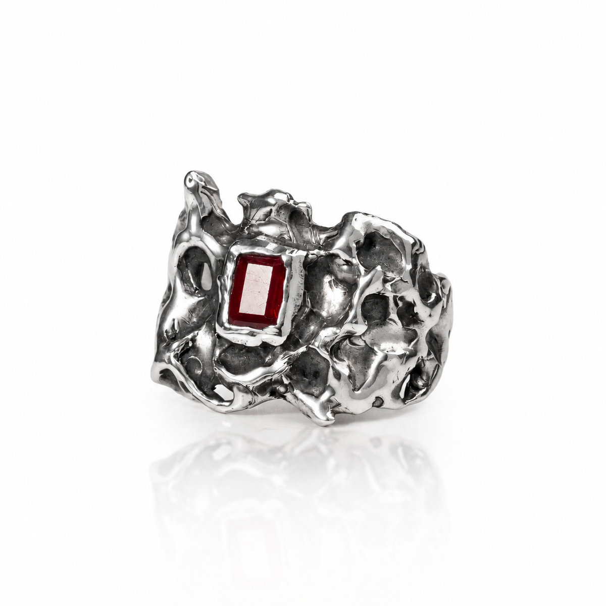 Vestige Ring
